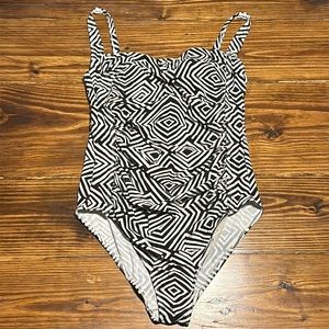 Size XXL Miss Adola One-piece swimsuit- black & white, geometric pattern